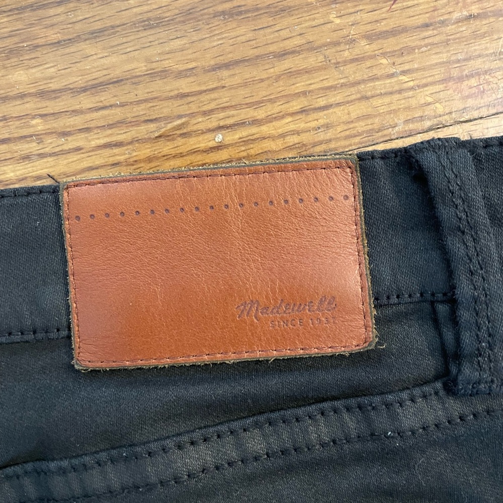 MadeWell Women’s Midrise Coated black Skinny Jeans - Picture 3 of 5